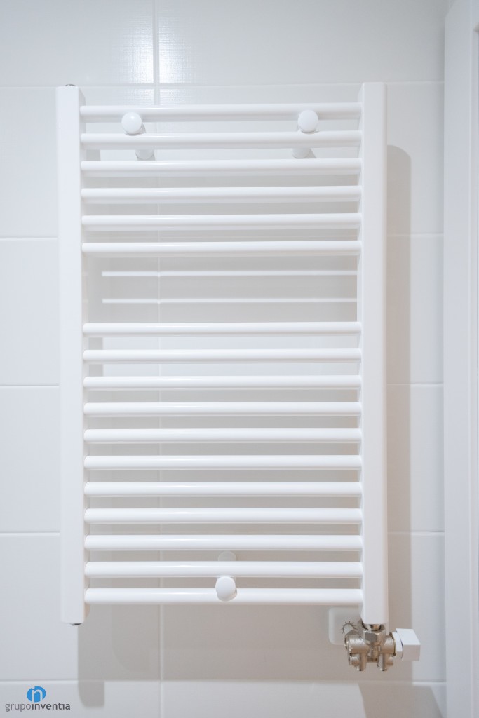 radiador baño pared